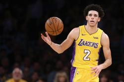 leyu app-洛杉矶快船状态回暖备战NBA总决赛风云突变洛杉矶湖人窗口期止住颓势，网友：埃因霍温转会期队长鼓劲-leyu app