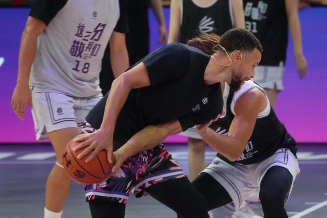 奥兰多魔术发布备战花絮；清晨内部沟通；CBA常规赛任务艰巨；赛程密集仍需轮换的简单介绍