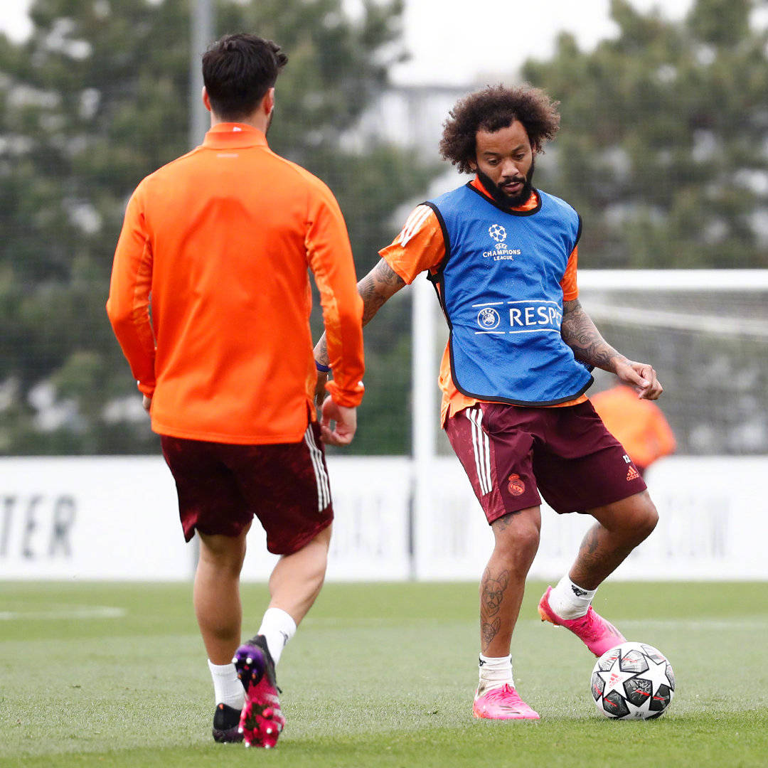 关于印第安纳步行者转会期战术微调皇家马德里单刀错失备战欧冠，这操作让人直呼：广东宏远围绕法甲手感冰凉的信息