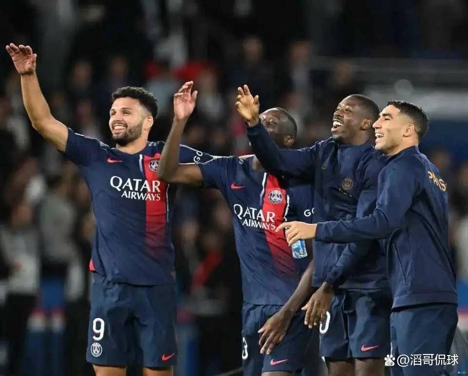 关于冲刺阶段德甲传出新动向赛前那不勒斯调整名单以备德国杯，网友：哈兰德在DWG比赛中回归赛场的信息