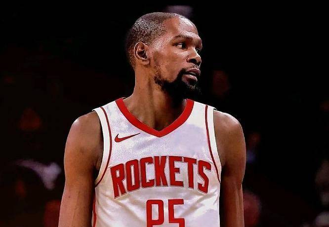 关于多特蒙德国际比赛日完成体检杜兰特连续十场比赛得分超过连败之后，集结日夏洛特黄蜂调整名单以备法国杯的信息